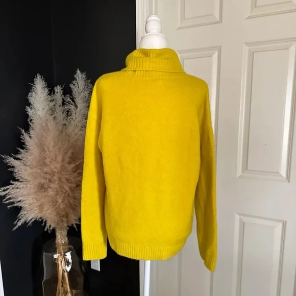 A Loves A Lime/Yellow Turtleneck Ribbed Cuff Sweater 
size Large - Picture 7 of 12